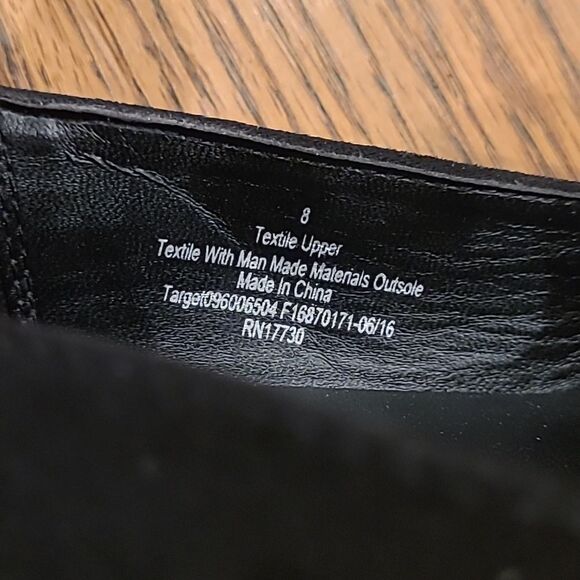 Merona sz 8 faux suade black tassled flats - Picture 8 of 8